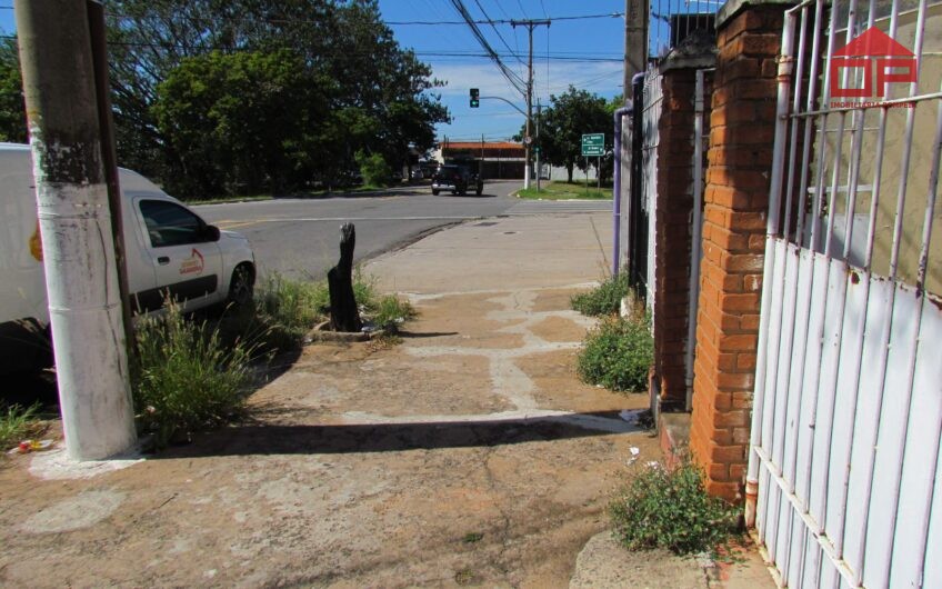 CASA À VENDA + SALÃO COMERCIAL – EXCELENTE PARA INVESTIMENTO