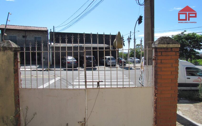CASA À VENDA + SALÃO COMERCIAL – EXCELENTE PARA INVESTIMENTO